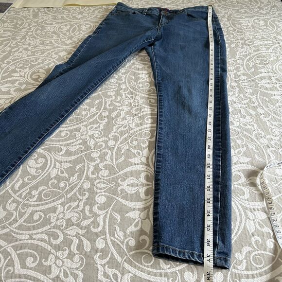 Elle Paris Jeans Women 8 Blue Mid Rise Skinny Medium Wash Preppy Comfy Stretch - Picture 7 of 13